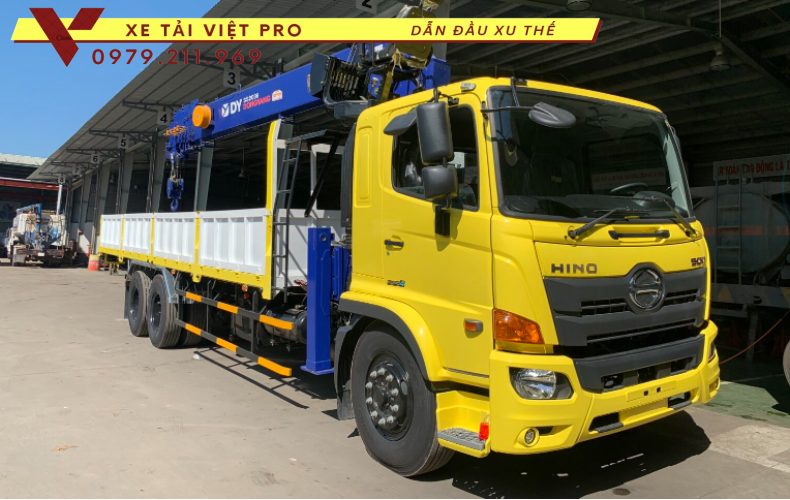 Xe tải Hino 3 chân gắn cẩu Dongyang 8 tấn - Bộ đôi bền bỉ