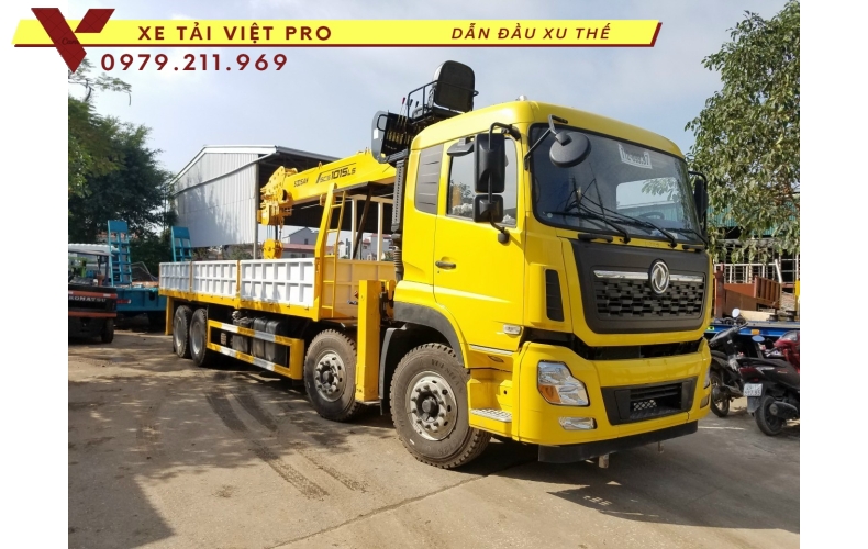 Xe Dongfeng 4 chân gắn cẩu Soosan 12 tấn