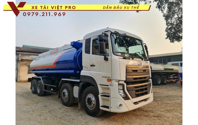 Xe UD trucks 4 chân téc chở xăng dầu - Giá bán và thông số xe