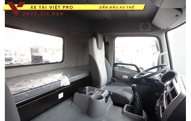 Xe UD trucks 4 chân téc chở xăng dầu - Giá bán và thông số xe