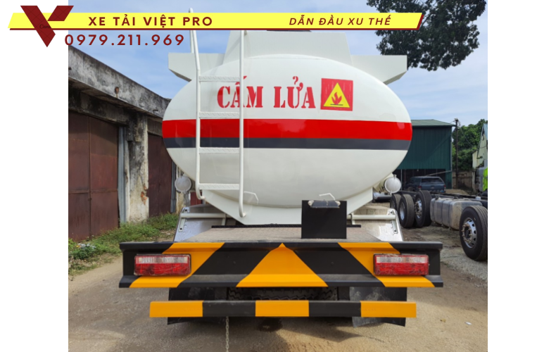 Xe Howo téc chở xăng dầu 12 khối