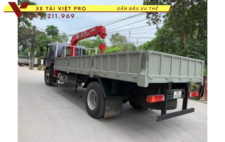 Xe Auman gắn cẩu Unic 3 tấn Đáp án tối ưu cho nhu cầu vận chuyển và nâng hạ