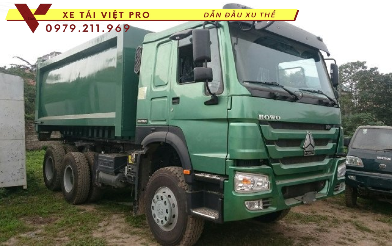 Howo chở rác thùng rời 20 khối