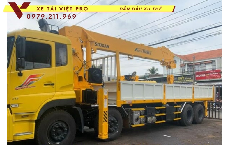 Xe dongfeng 4 chân gắn cẩu Soosan 15 tấn