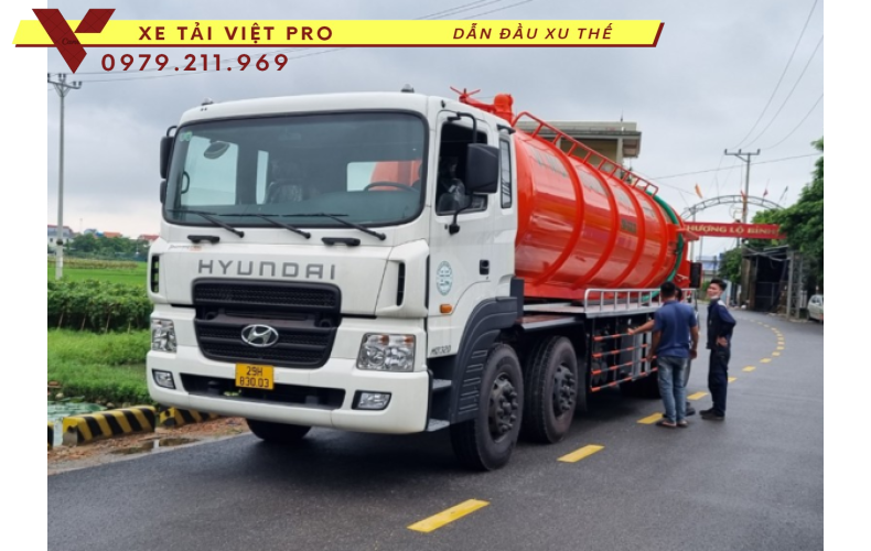 HYUNDAI Xe hút chất thải 22 khối