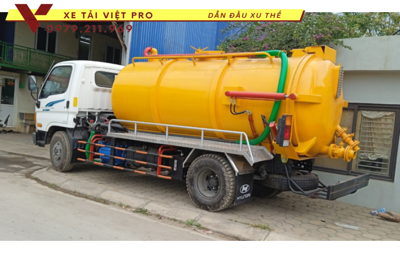 Hyundai 110 SP xe hút chất thải 6 khối