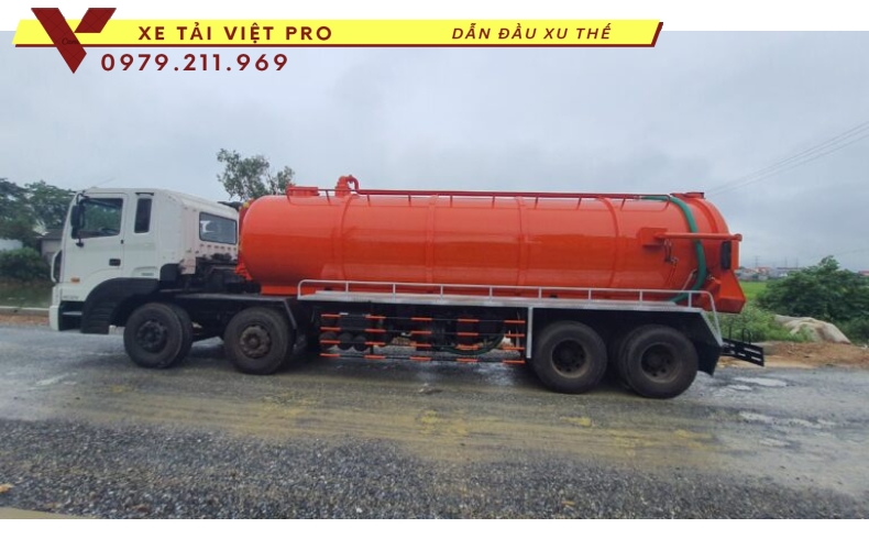 HYUNDAI Xe hút chất thải 22 khối