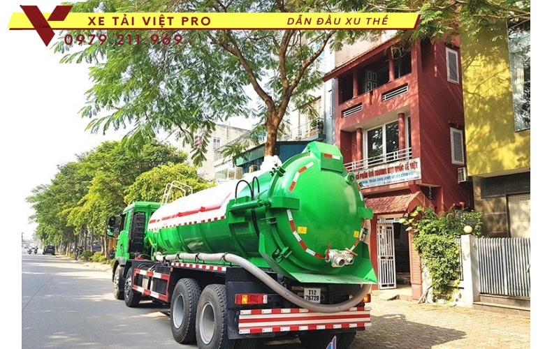 Xe HOWO hút chất thải 16 khối