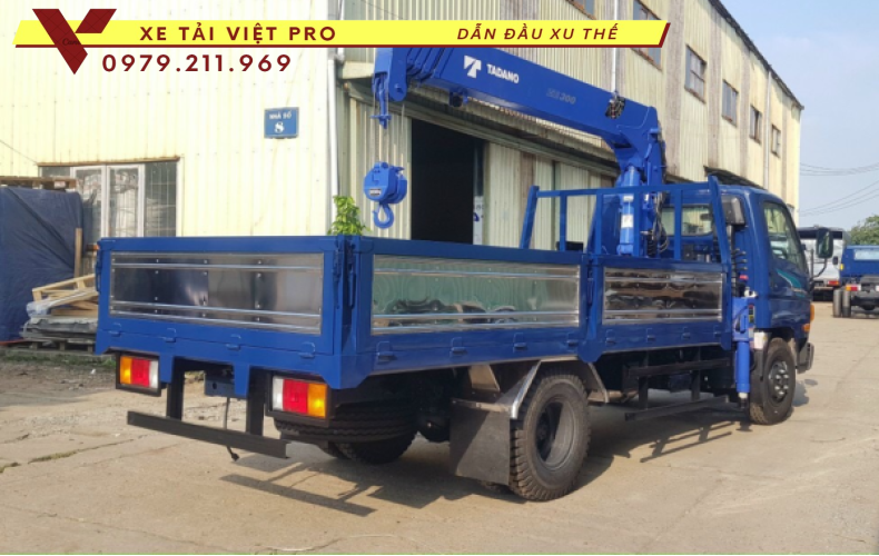 Xe tải HYUNDAI 110XL gắn cẩu Tadano 3 tấn