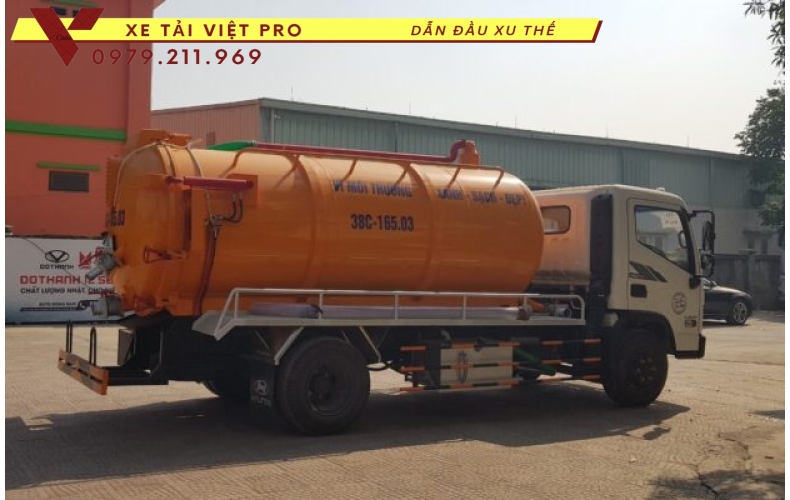 Hyundai EX8 Xe hút chất thải 7 khối