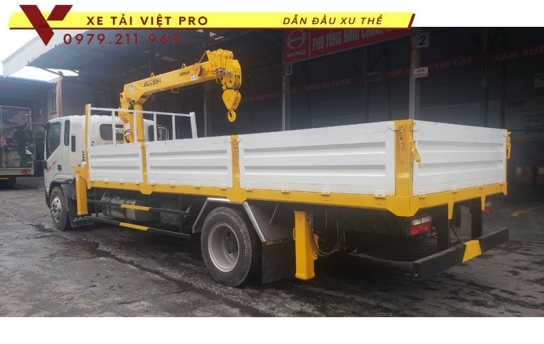 JAC N900S.PLUS gắn cẩu soosan 3 tấn 4 đốt