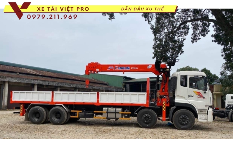 Xe Dongfeng 4 chân gắn cẩu kanglim 8 tấn