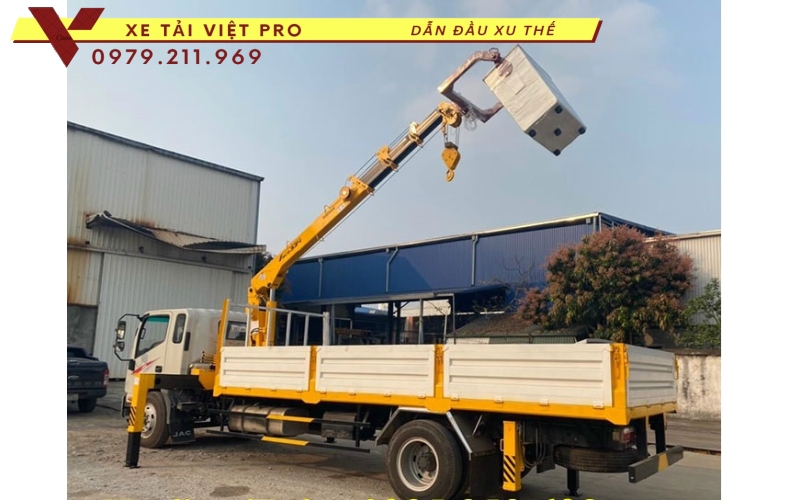 JAC N900S.PLUS gắn cẩu soosan 3 tấn 4 đốt