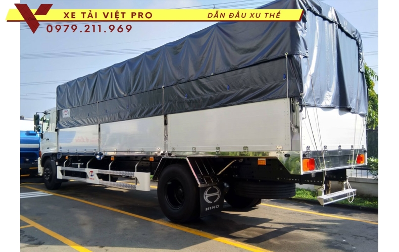 Báo giá xe Hino FG thùng mui bạt mới nhất năm 2024