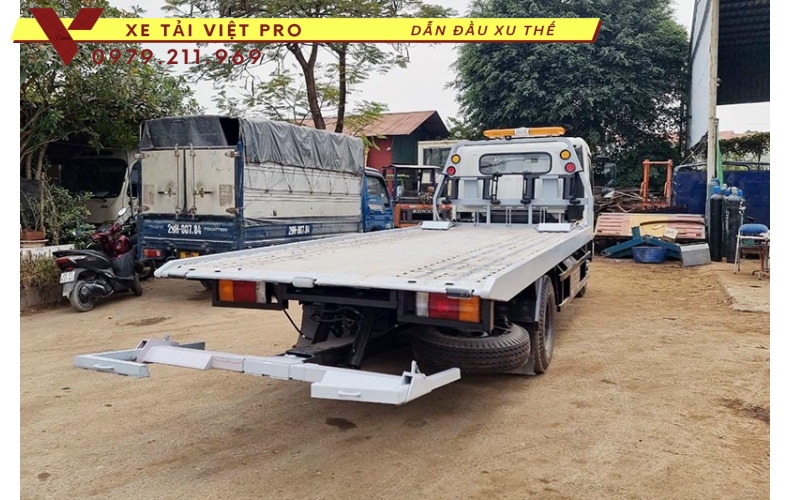 Giá xe Hyundai EX8 cứu hộ sàn trượt mới nhất hiện nay