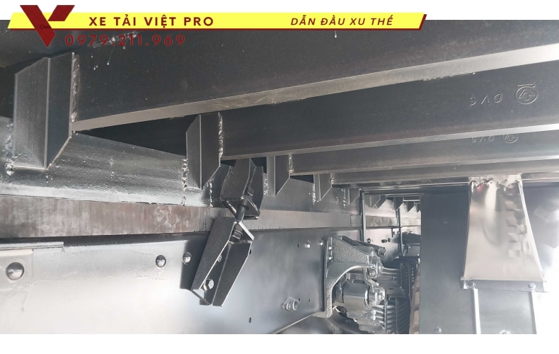 Xe Dongfeng 2 cầu 7 tấn tải thùng mui bạt - Báo giá mới nhất