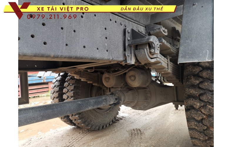 Xe Dongfeng téc nước 8 khối - thông số và giá mới nhất