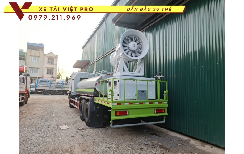 Dongfeng 3c chở nước phun sương giải pháp dập bụi nhanh